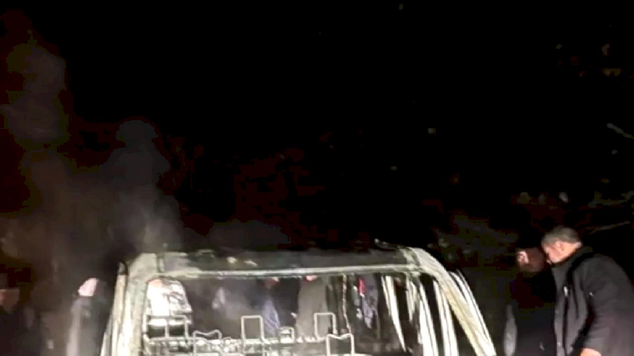 Yenice&#039;de Ticari Araç Yangınida Kullanılamaz Hale Geldi