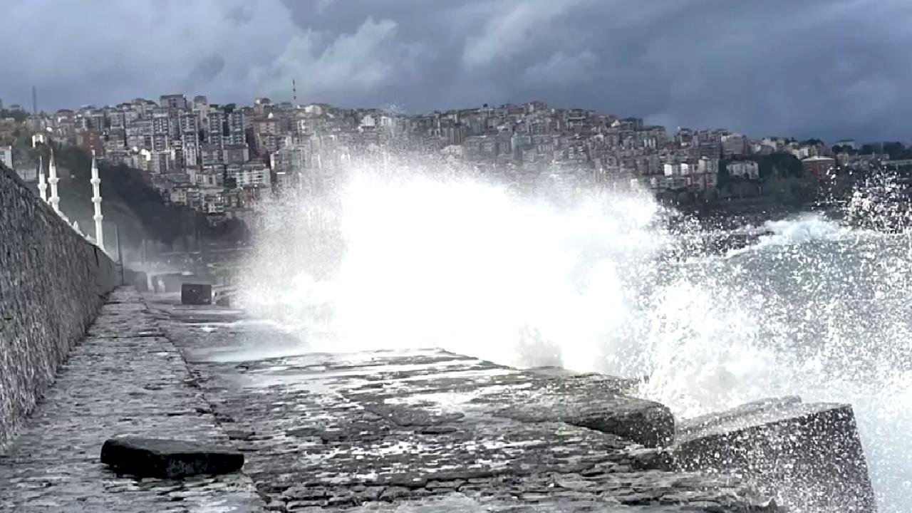 Zonguldak ve Düzce'de Kuvvetli Rüzgar