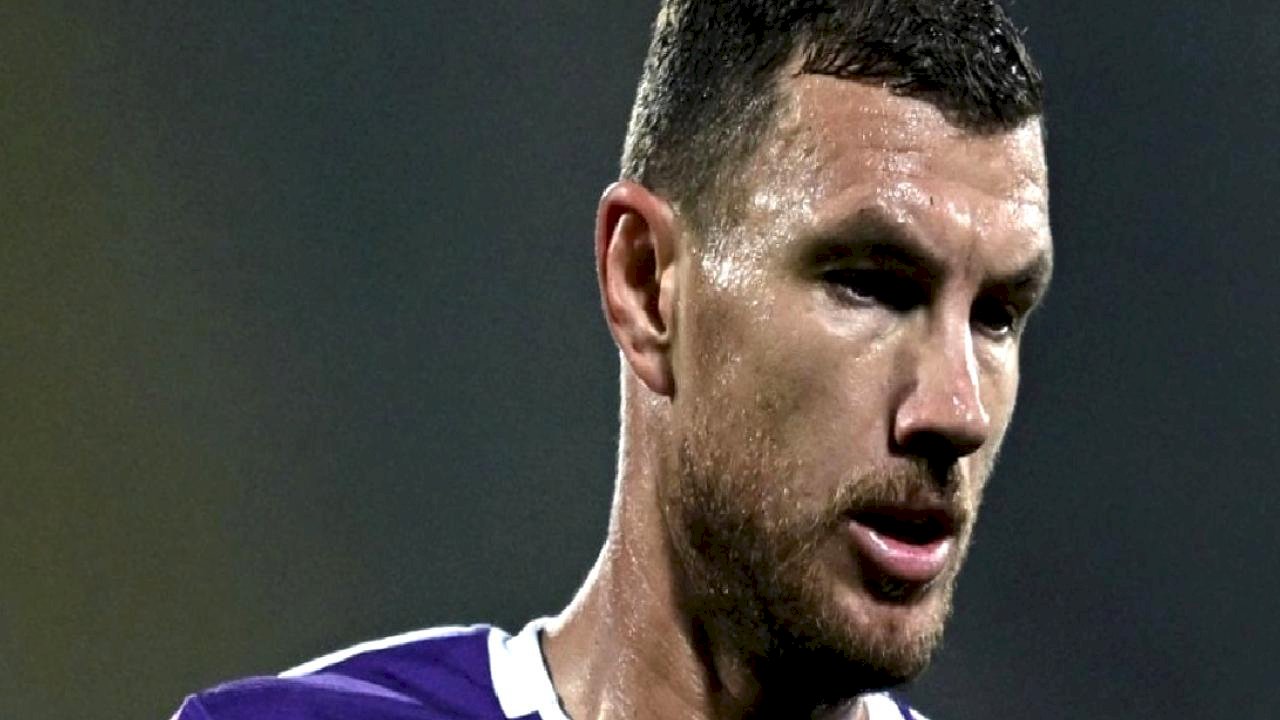 39 yaşındaki Edin Dzeko'ya sürpriz talip