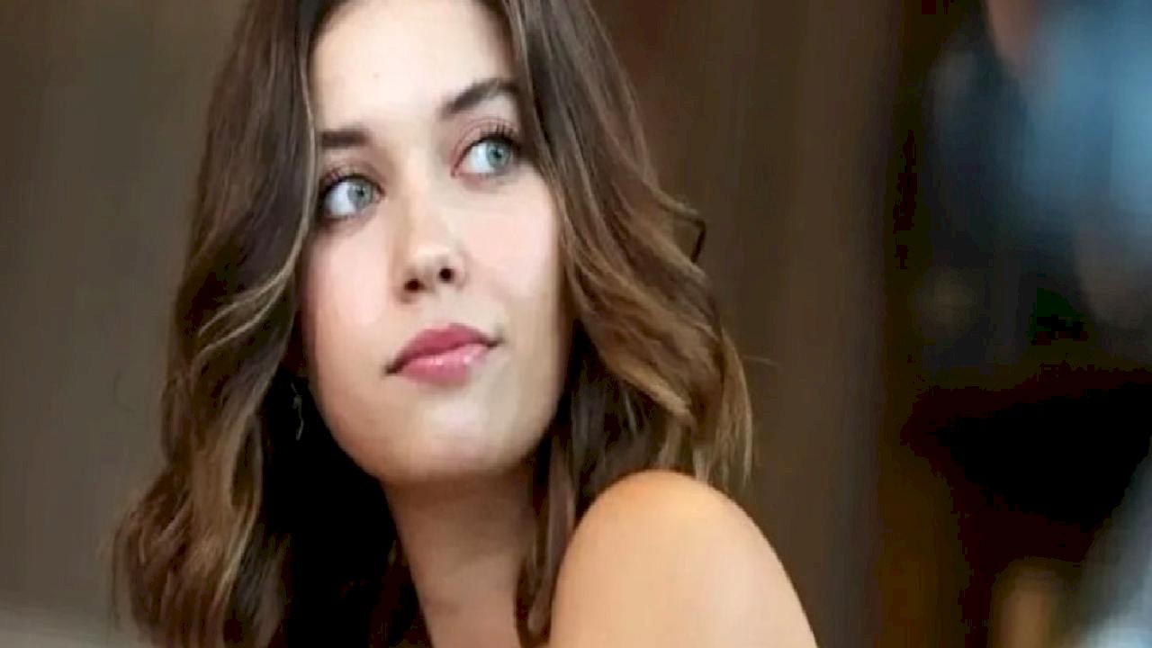 A.B.İ'nin Çağla'sı bakın nasıl ünlü olmuş! Afra Saraçoğlu'nu keşfeden isim...