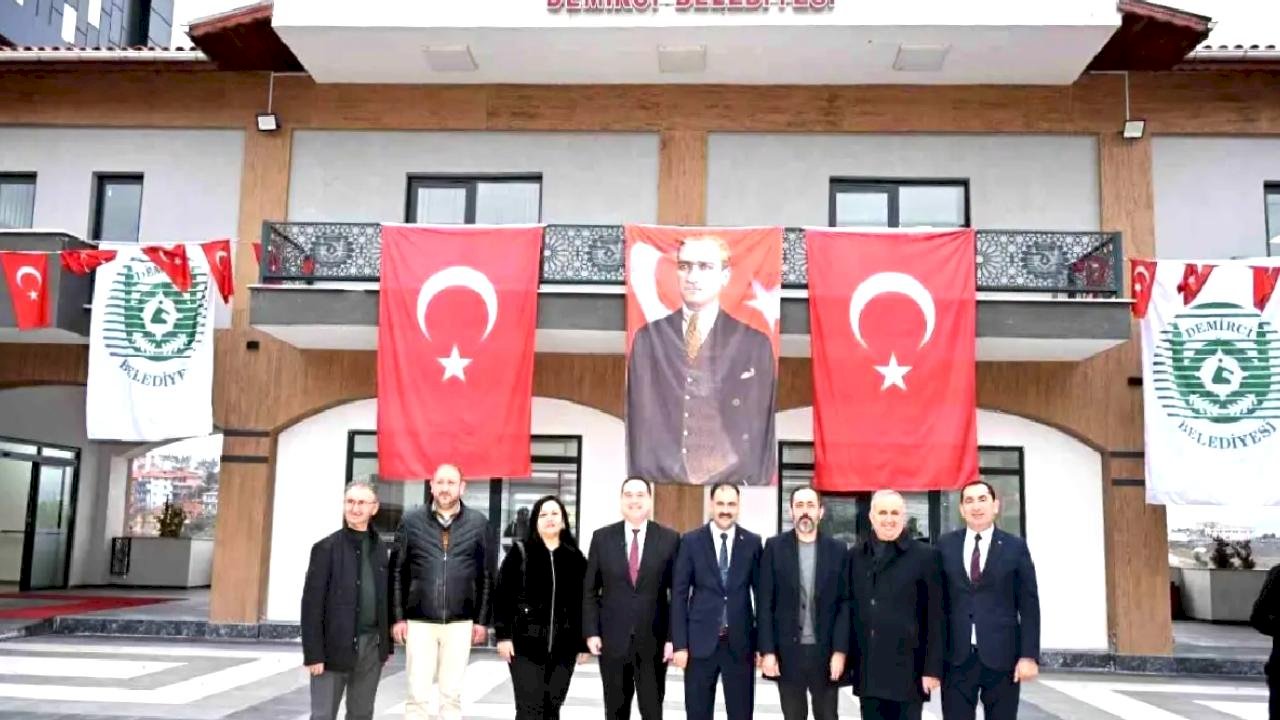 Açılışlar CHP'li ve AK Parti'li başkanlardan