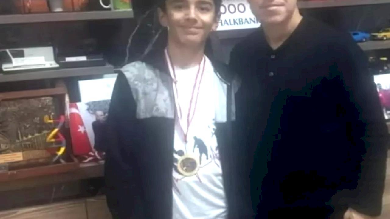 Ahmet Said Satıcı, Bilim Olimpiyatlarından Altın Madalya Kazandı