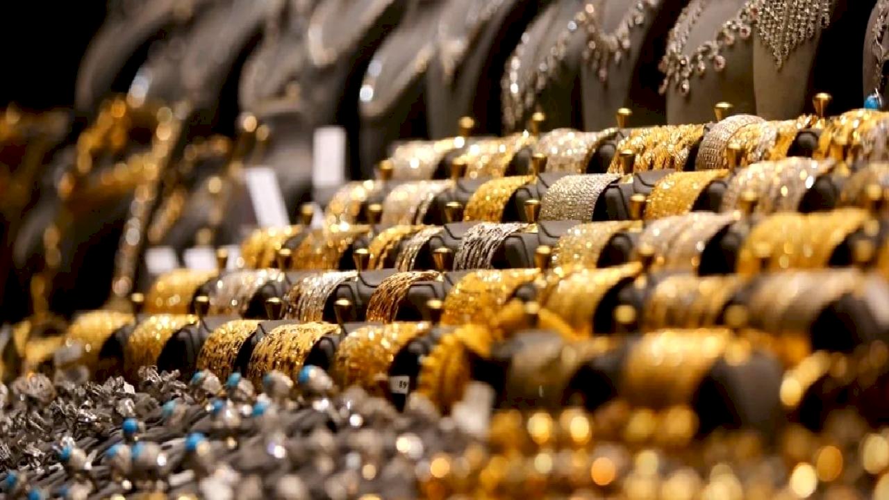 Altın fiyatları zirvede! Fed'in faiz indirimleri ve İran protestoları tetikledi