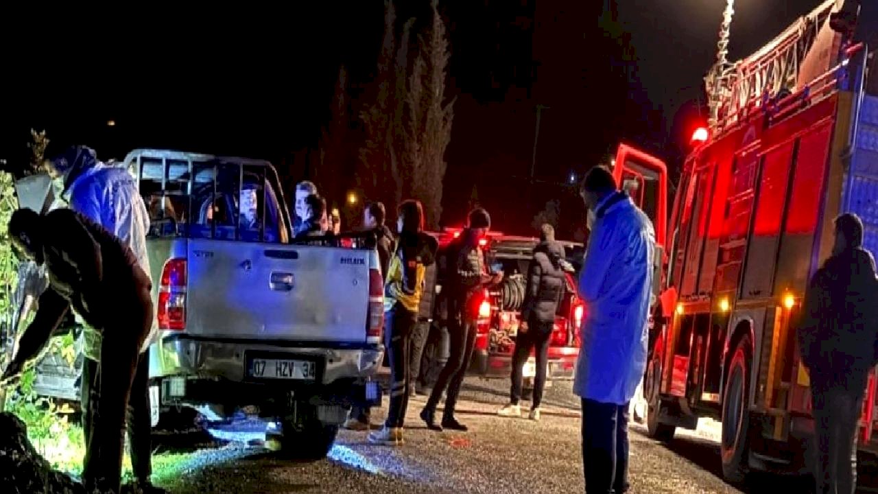 Antalya'da araç içinde yanmış ceset bulundu