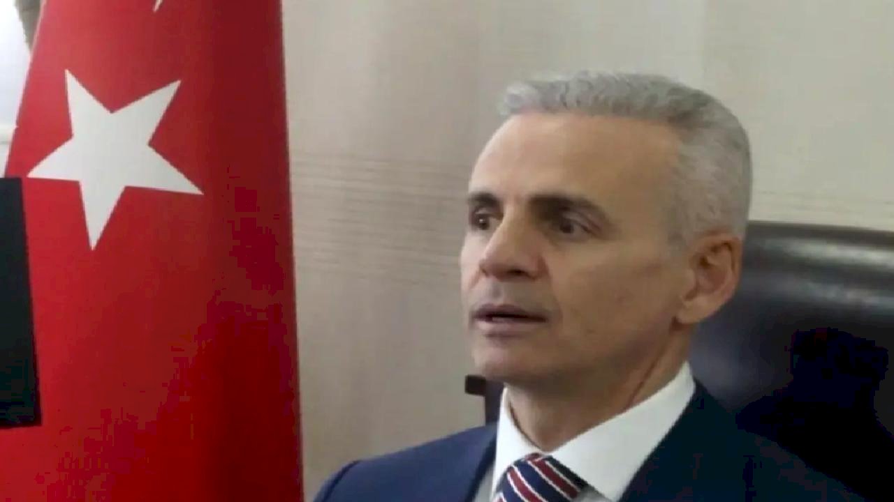 Ardahan Valisi Çiçekli görevine başladı