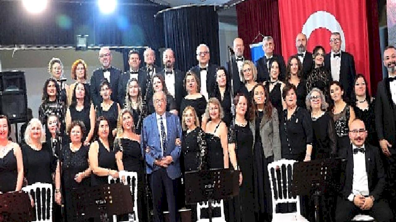 ASEV TSM Korosu Şekip Ayhan Özışık Eserleriyle Sahne Aldı