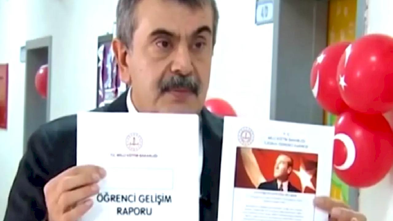 Atatürk karnelerden kaldırıldı mı? Yusuf Tekin'den çok konuşulan iddiaya yanıt