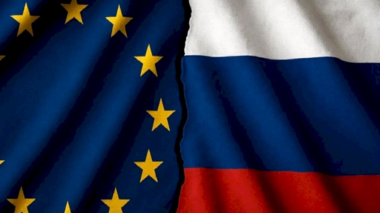 Avrupa Birliği'nden Rusya'ya ekonomik darbe: Kara listeye alındı