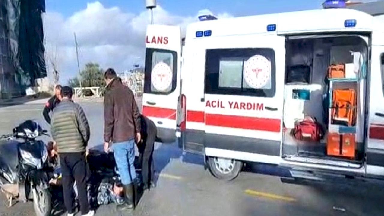 Aydın'da otomobil ile çarpışan motosiklet sürücüsünün bacağı kırıldı
