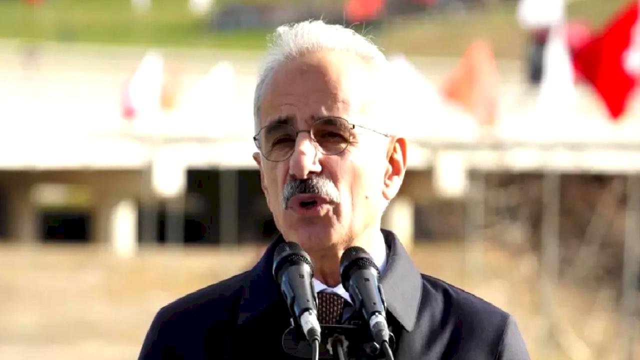 Bakan Uraloğlu: "Hızlı tren projesi tamamlandığında Ankara-Samsun arası 2,5 saate düşecek"