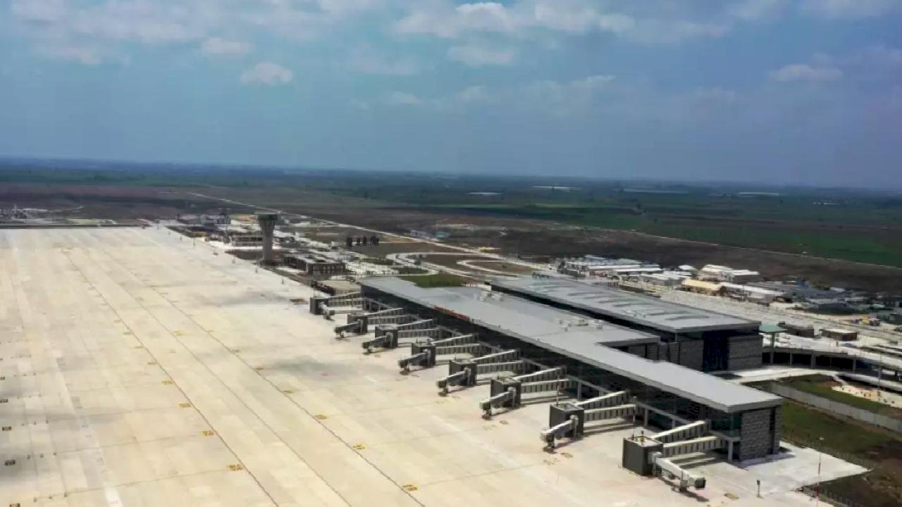 Bakan Uraloğlu'ndan Havalimanı Altyapısında Önemli Gelişmeler