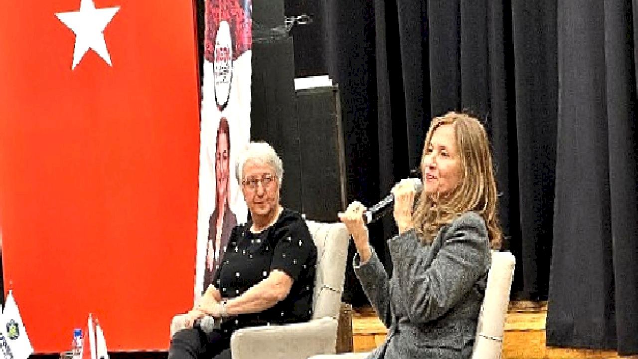 Bakırköy Muhabbeti'nin bu haftaki konuğu Müge İplikçi oldu