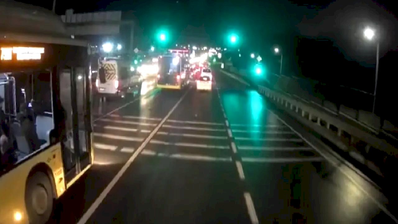 Başakşehir'de 3 İETT Otobüsü Çarpıştı