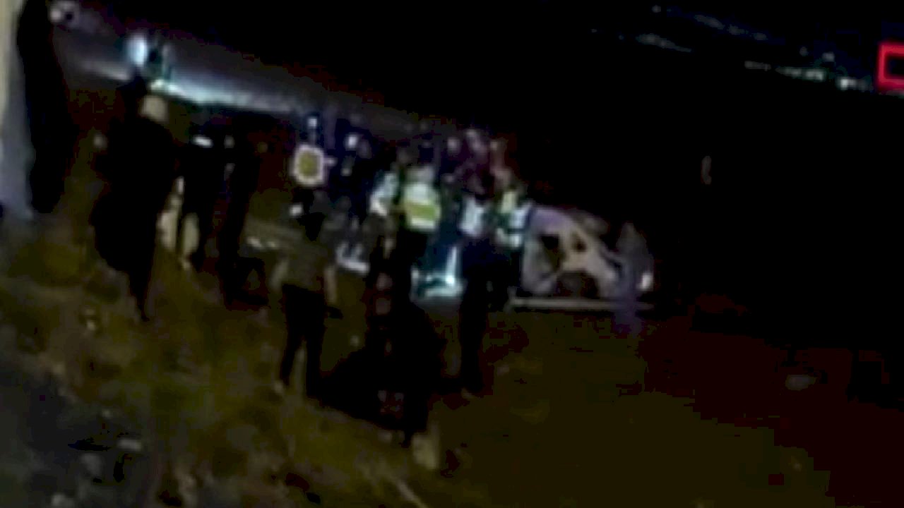 Batman'da iki otomobilin karıştığı kazada 3 kişi can verdi