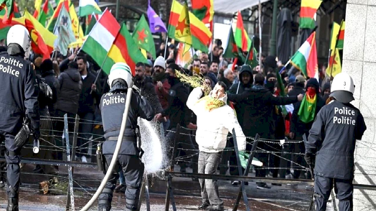 Brüksel'de YPG/SDG yandaşlarına sert müdahale