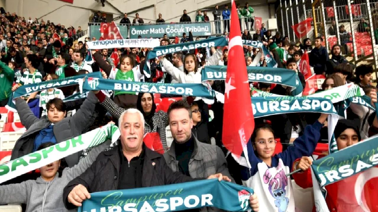 Bursa Osmangazi’de 90 çocuk daha yeşil beyazlı oldu