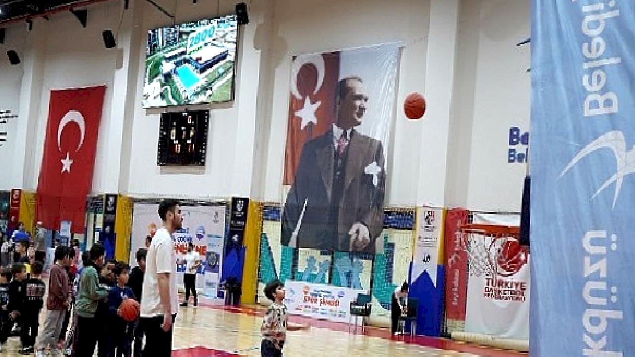 Çocuklar Tatilin Tadını Sporla Çıkardı