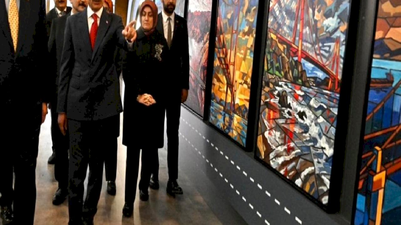 Cumhurbaşkanı Erdoğan 30 Bin Kilometre Bölünmüş Yol Sergisi'ni gezdi