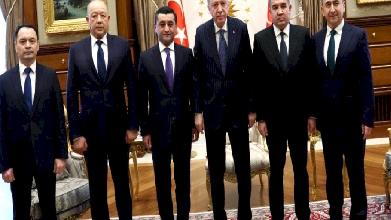 Cumhurbaşkanı Erdoğan, Özbekistan heyetini Külliye'de kabul etti