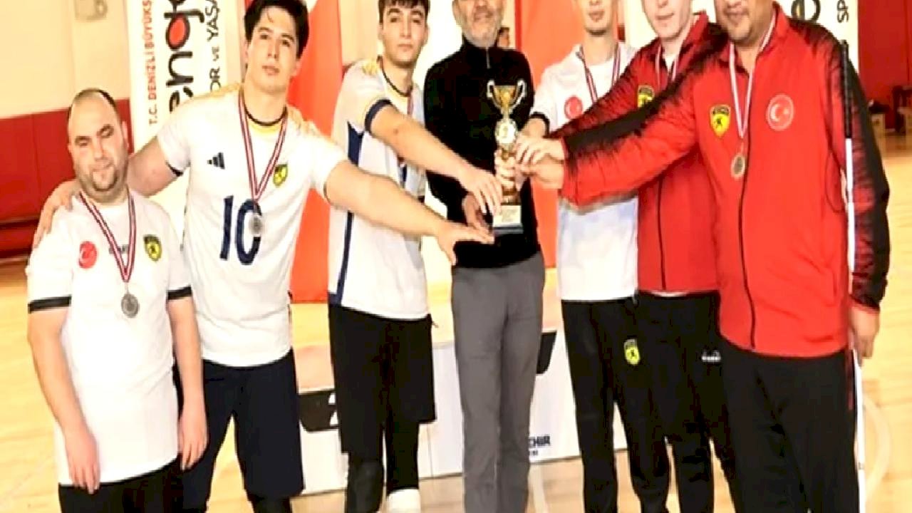Denizli'de görme engelli sporculara Braille alfabeli madalya