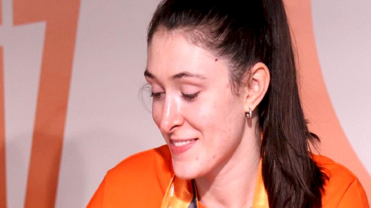 Eczacıbaşı, Dana Rettke'nin sözleşmesini uzattı