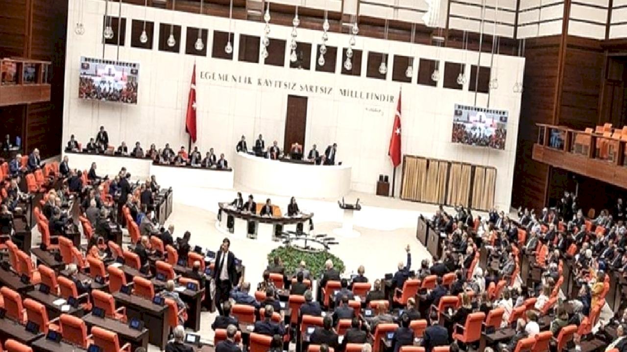 En düşük emekli aylığı için önemli adım! Teklif Komisyon'da