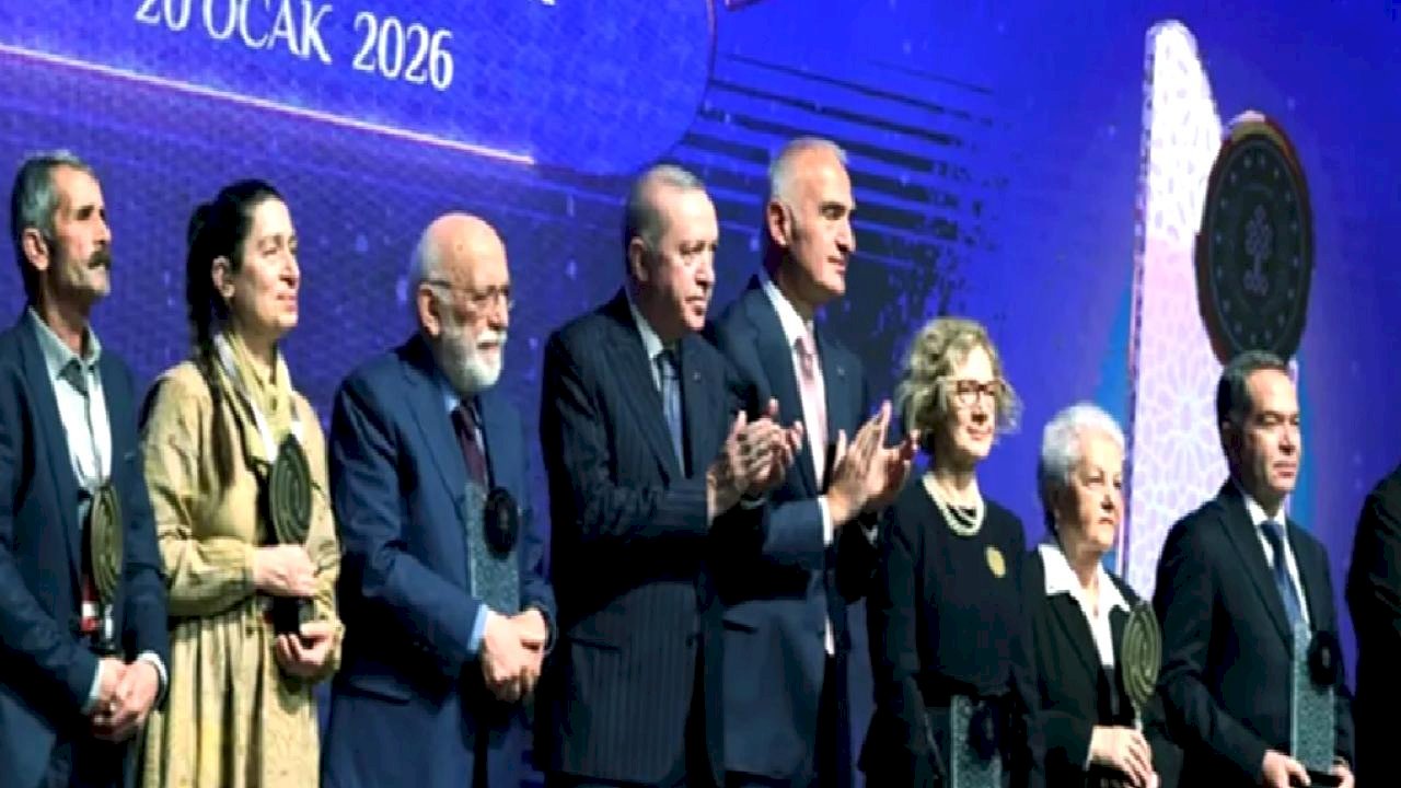 Erdoğan: Sanat eserleri, binlerce yıllık geleneğin yansımasıdır... Ustalar onurlandırıldı