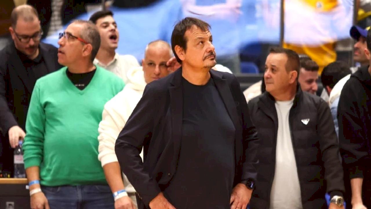 Ergin Ataman’a küfür eden Maccabi taraftarına sembolik para cezası