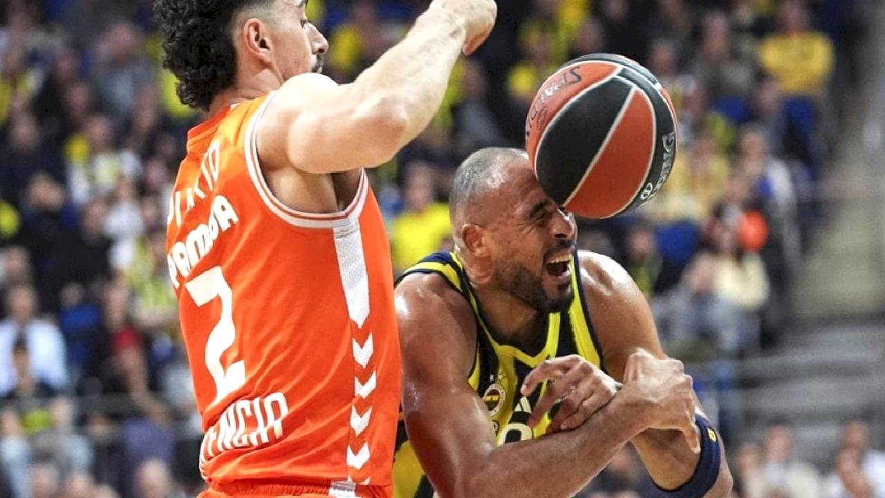 Fenerbahçe evinde Valencia'yı devirdi