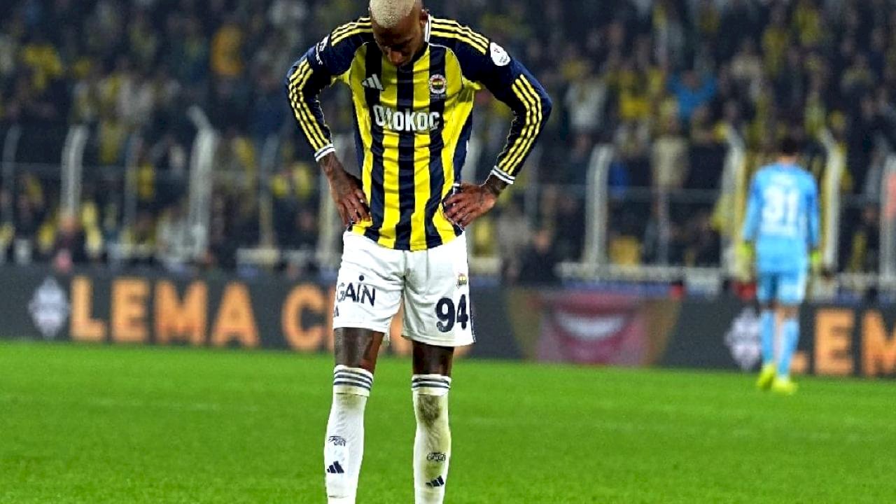Fenerbahçe, sahasında 3. kez puan kaybetti