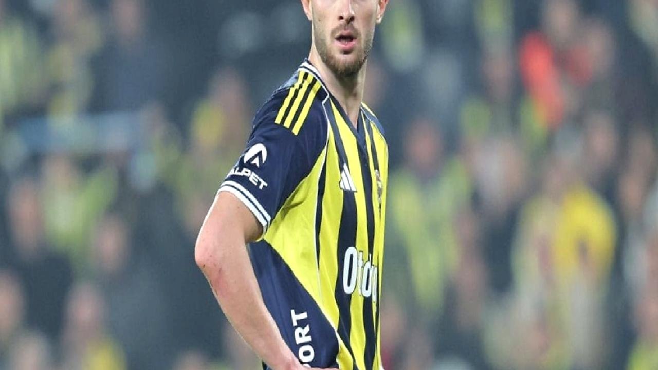 Fenerbahçe'de İsmail Yüksek sakatlandı