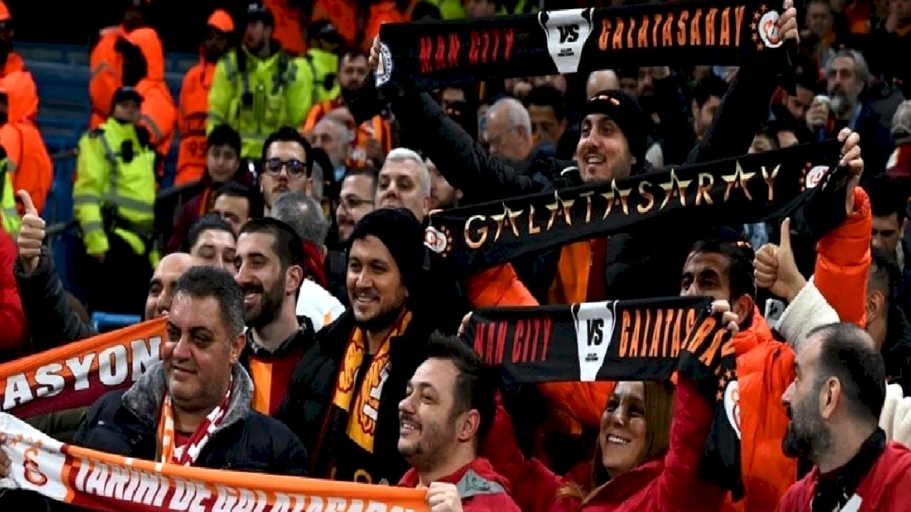 Galatasaray'a Manchester'da büyük destek
