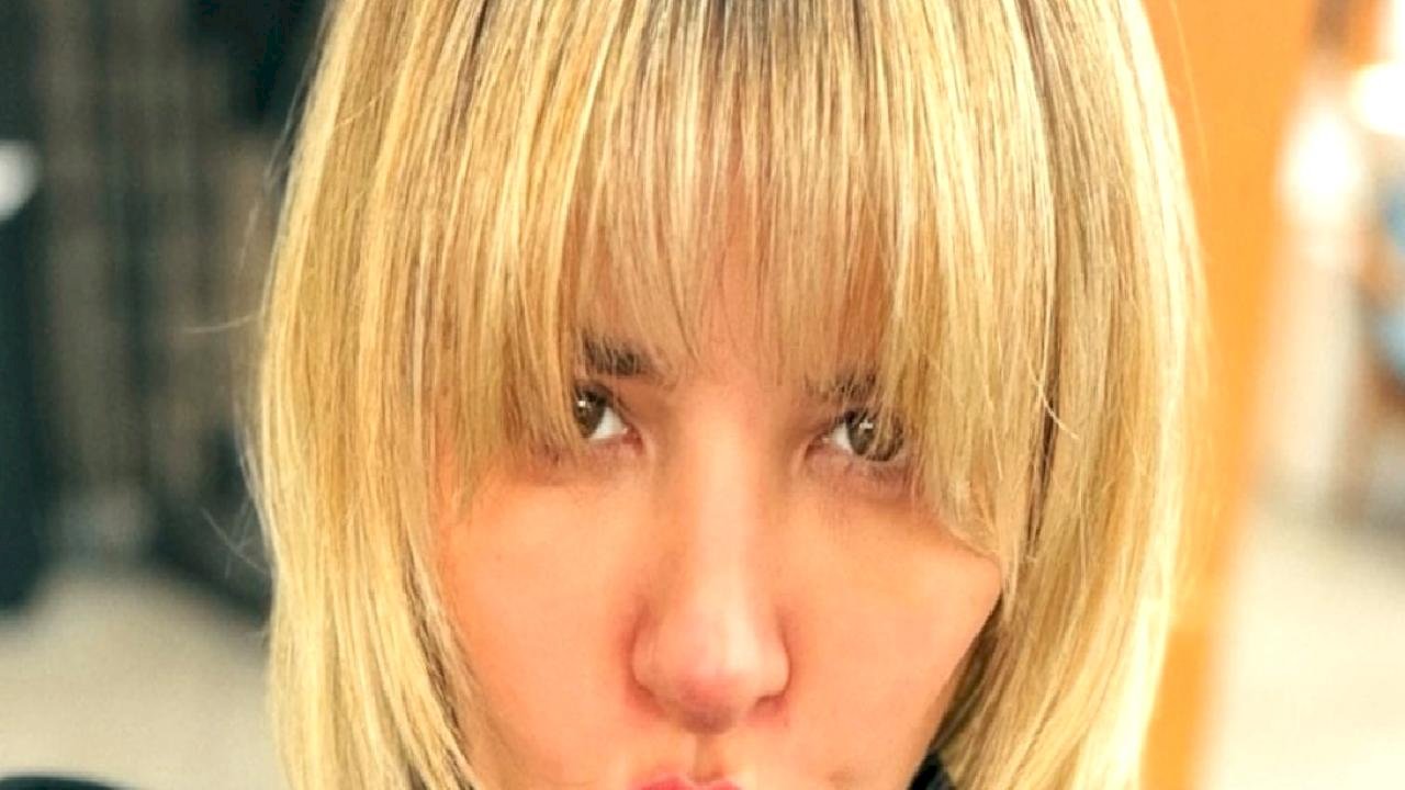 Gonca Vuslateri imaj değiştirdi! Sarışın hallerine yorum yağdı