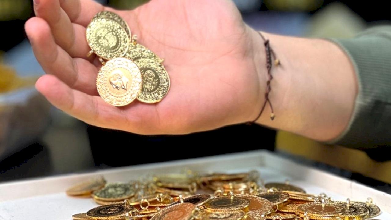 Gram altın 7 bin lirayı geçti! Altın ve gümüş yükselmeye devam ediyor