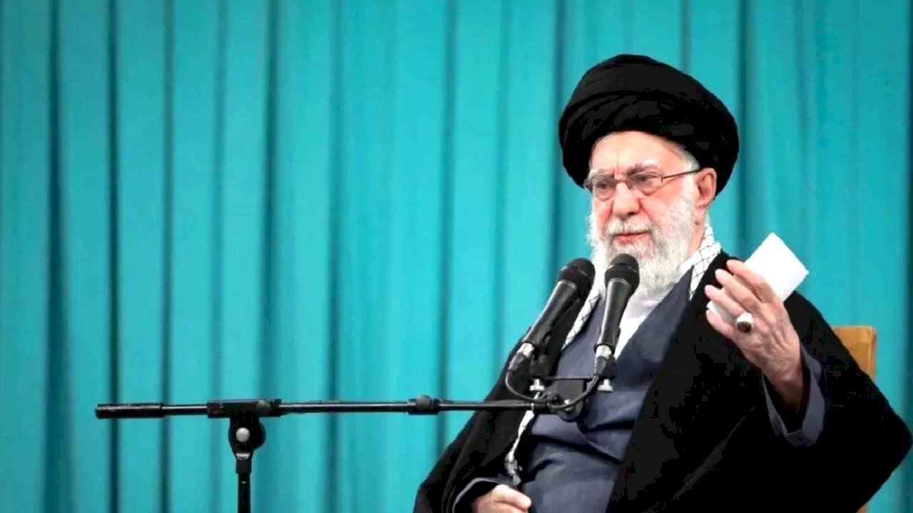 Hamaney, Protestolar Sırasında Binlerce Ölüm Olduğunu Kabul Etti