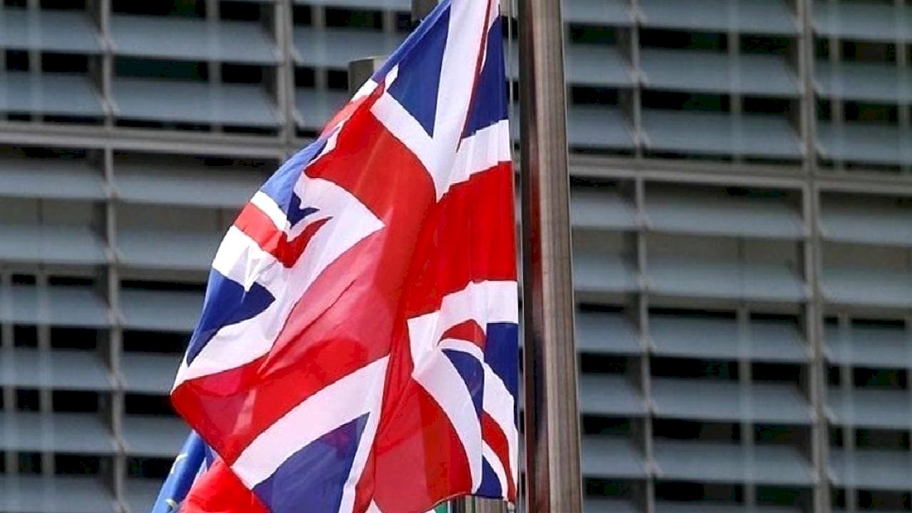 İngiltere'nin güneyindeki su kesintileri hayatı olumsuz etkiliyor