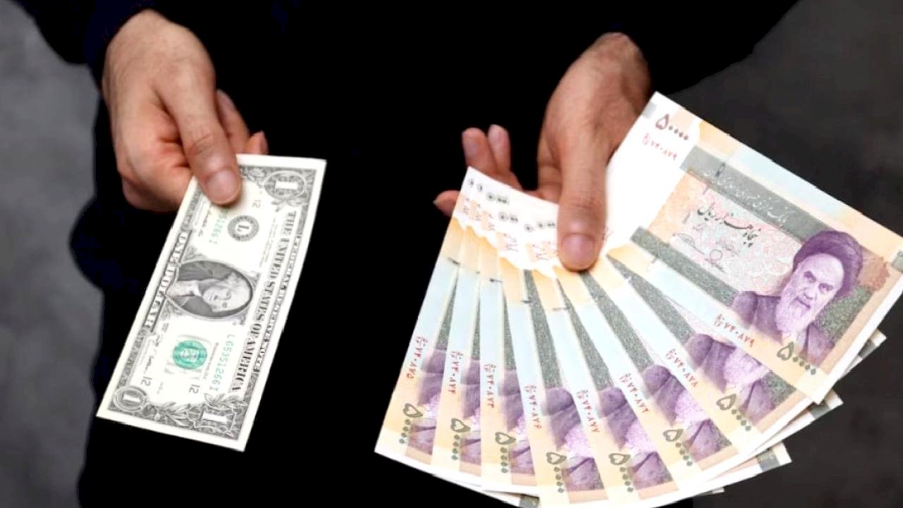 İran'da dolar, ulusal para birimine karşı tarihin en yüksek seviyesine çıktı