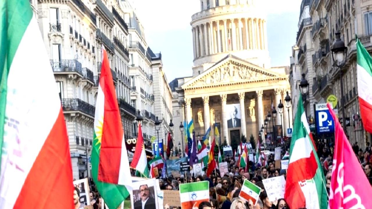 İran'da protestolar büyüyor: İnternet tamamen kesilecek