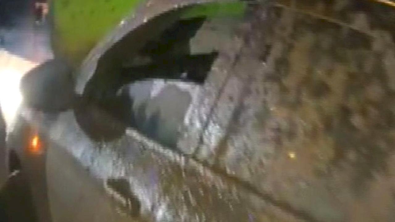 İstanbul'da bindikleri taksinin şoförünü darbedip ücret ödemeden kaçtılar