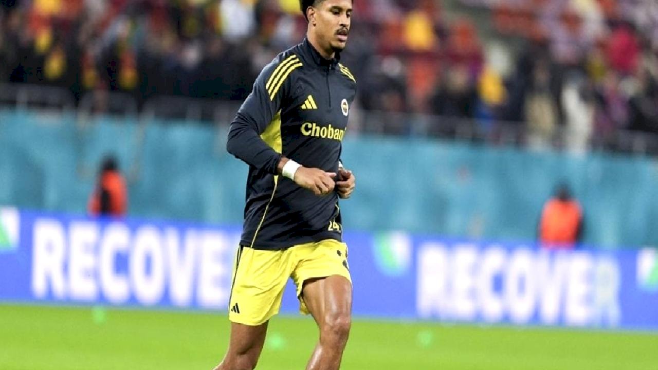 Jayden Oosterwolde, sol bek iddiasına yanıt verdi