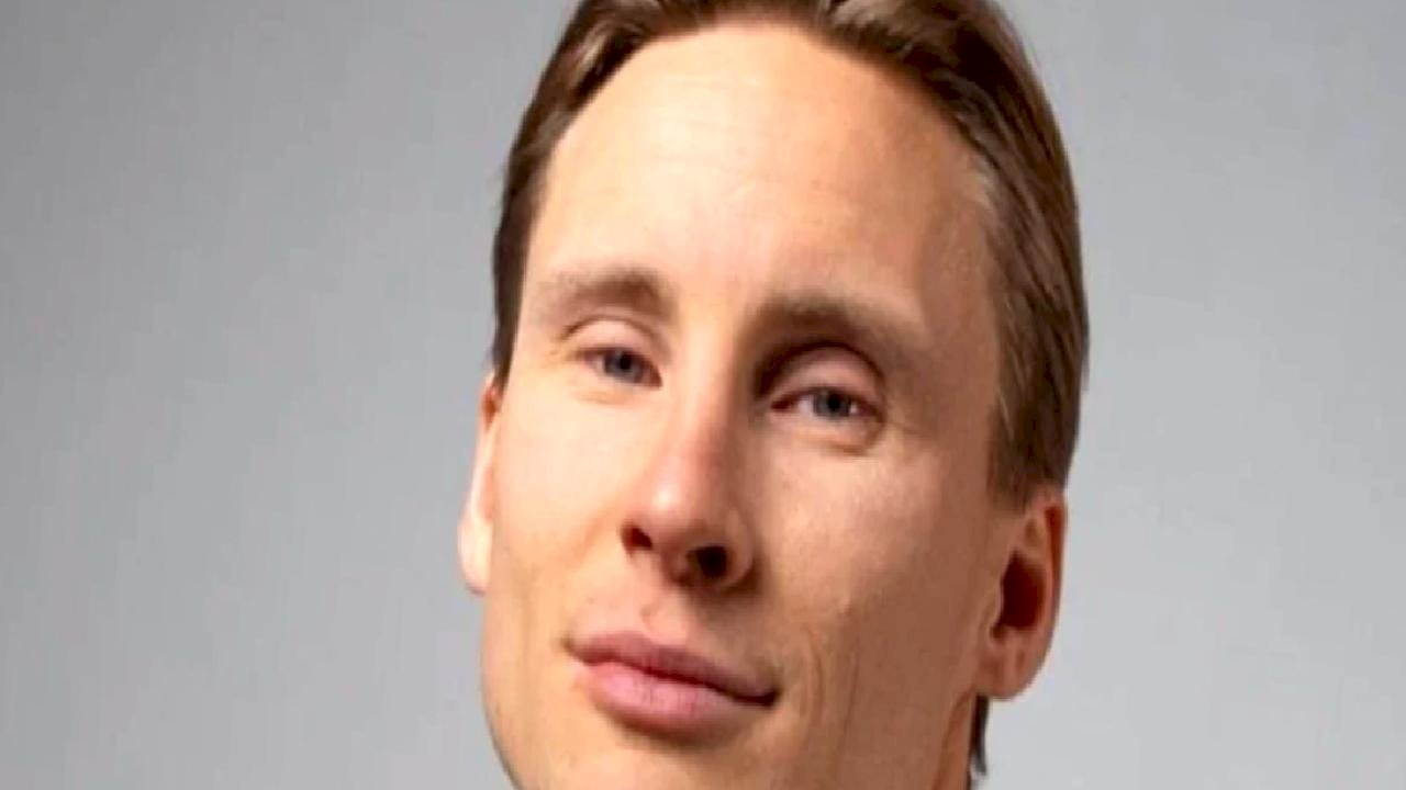 Jonas Svensson ülkesine geri döndü