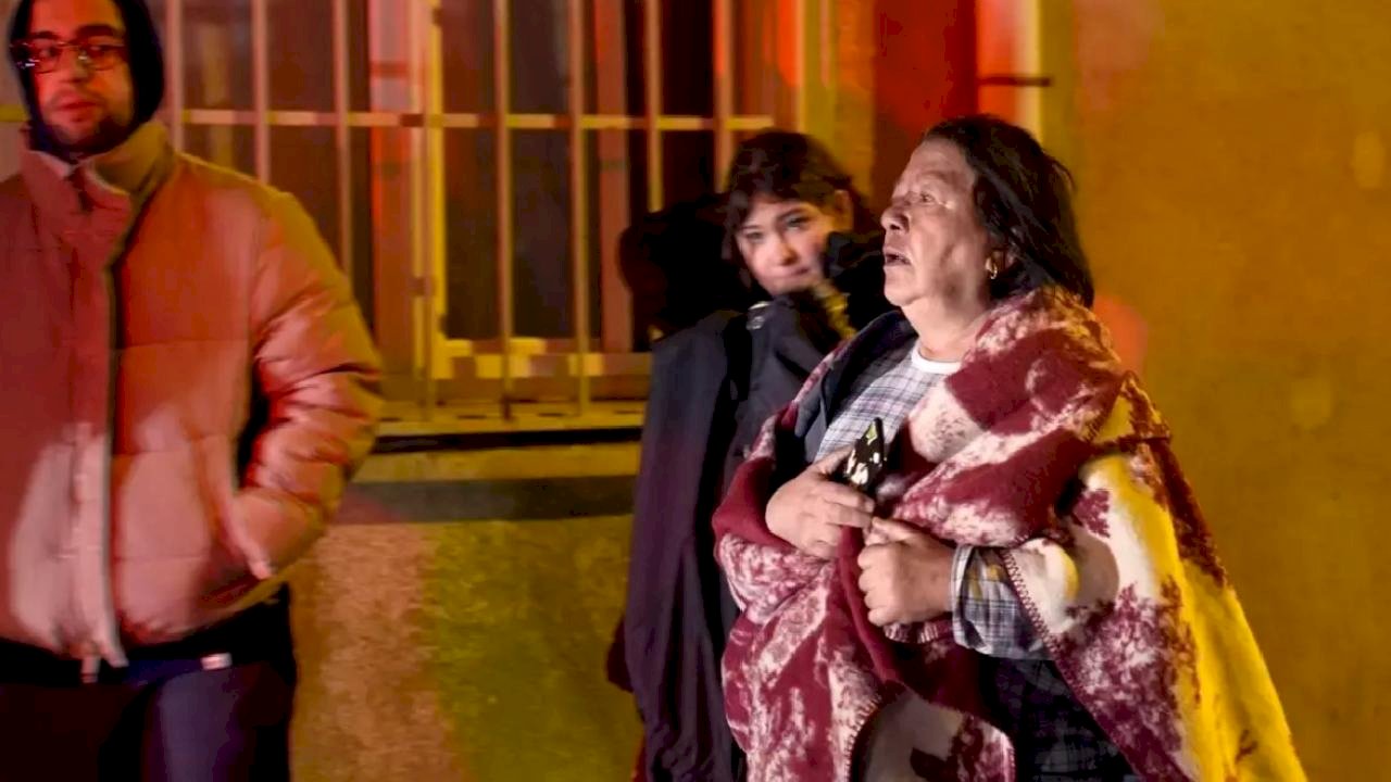 Kadıköy'de Apartman Yangını: 8 Yaralı