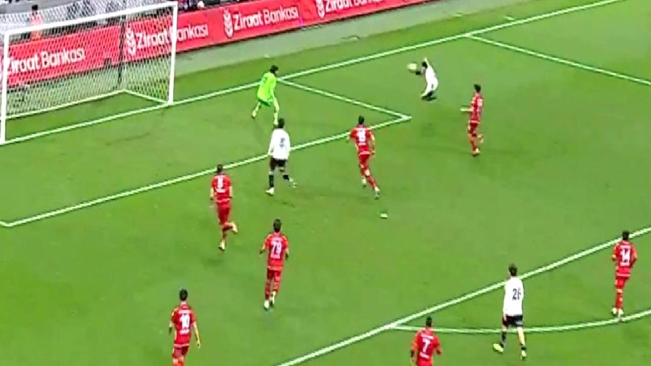 Kartal Kayra Yılmaz'dan şık gol!