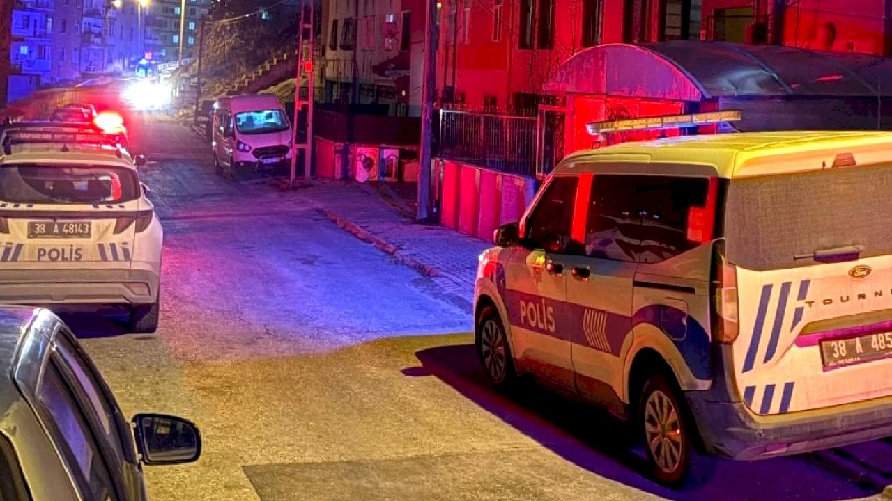 Kayseri'de bir kadın tartıştığı erkek arkadaşını banyoda bıçaklayarak öldürdü