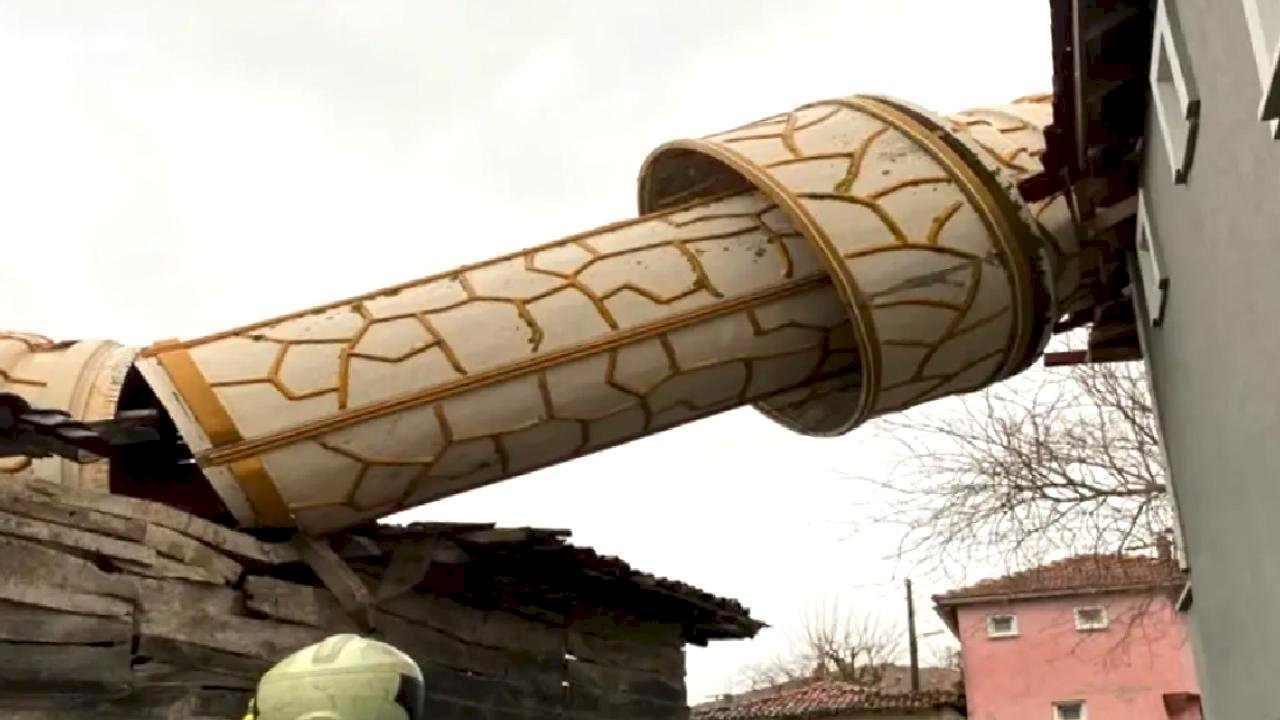 Kocaeli'de Fırtına Nedeniyle Eğitime Ara