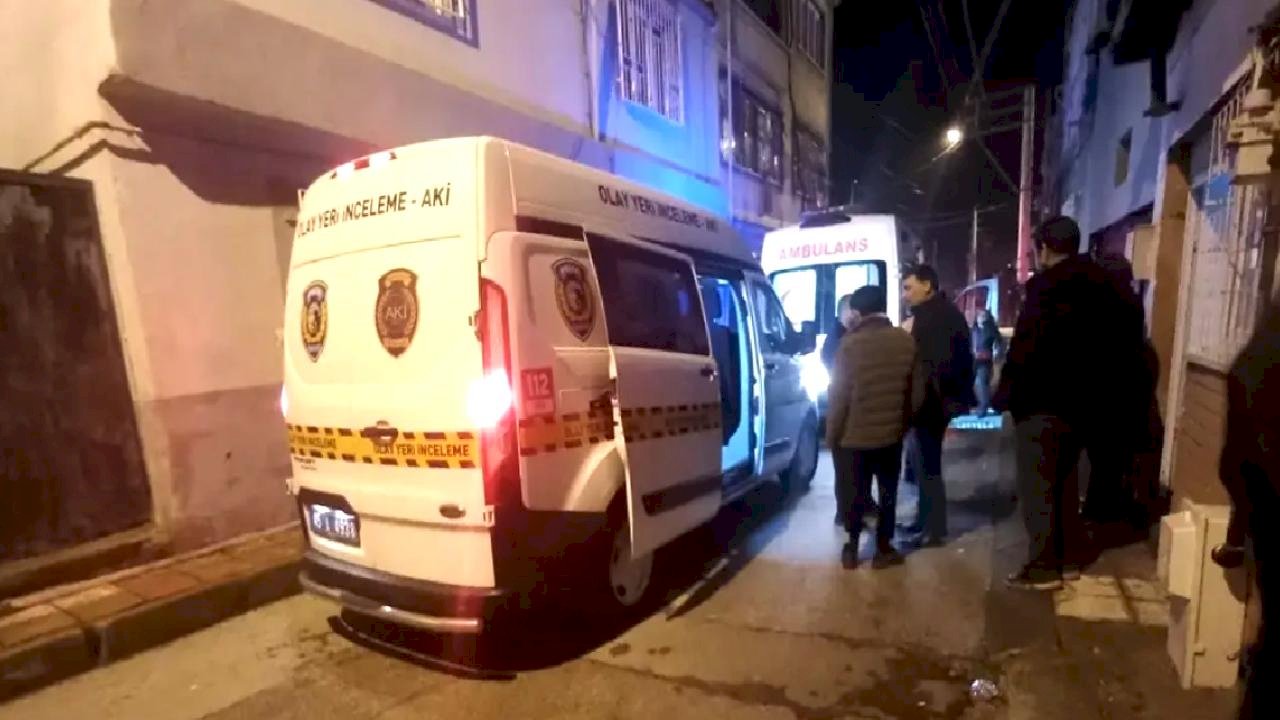 Manisa'da 78 Yaşındaki Kadın Oğlunu Ölü Buldu