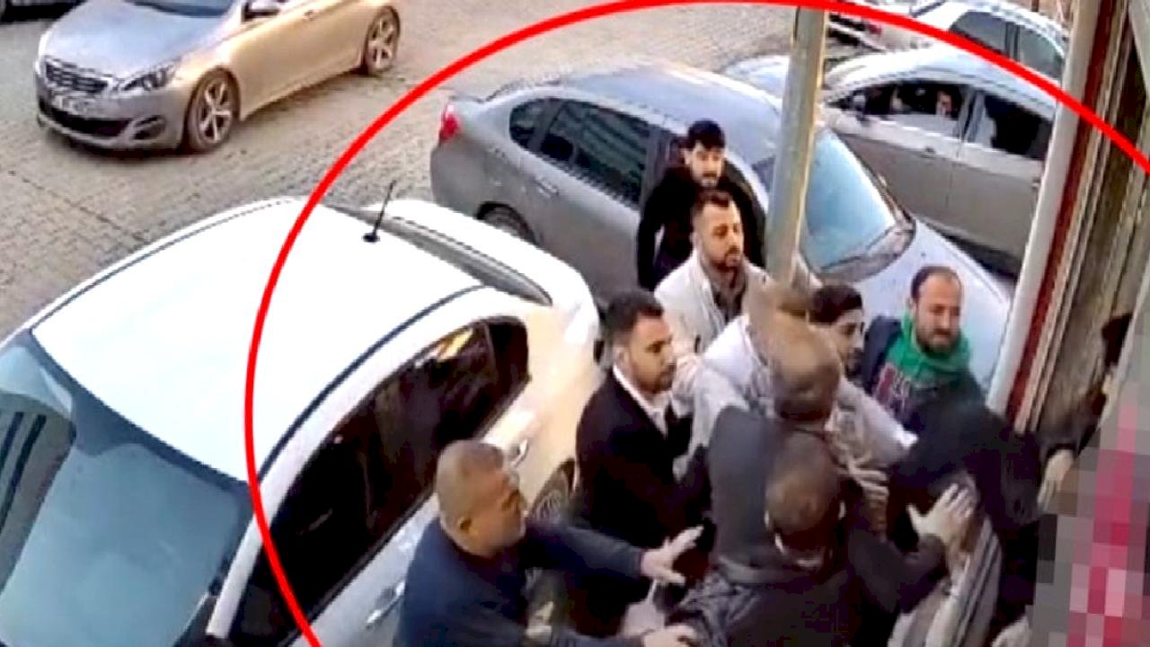 Mardin'de hastane önündeki silahlı kavga kamerada