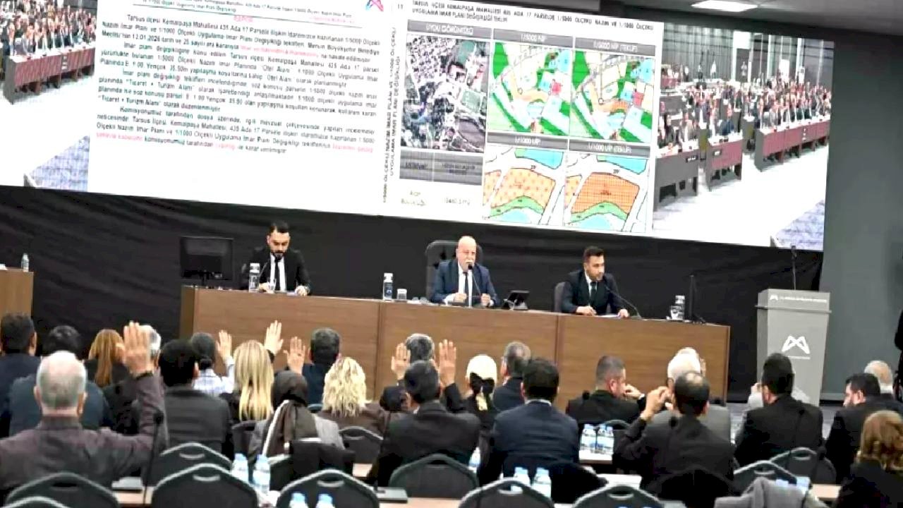 Mersin Büyükşehir Meclisinde 2,5 milyar TL'lik borçlanma tartışıldı