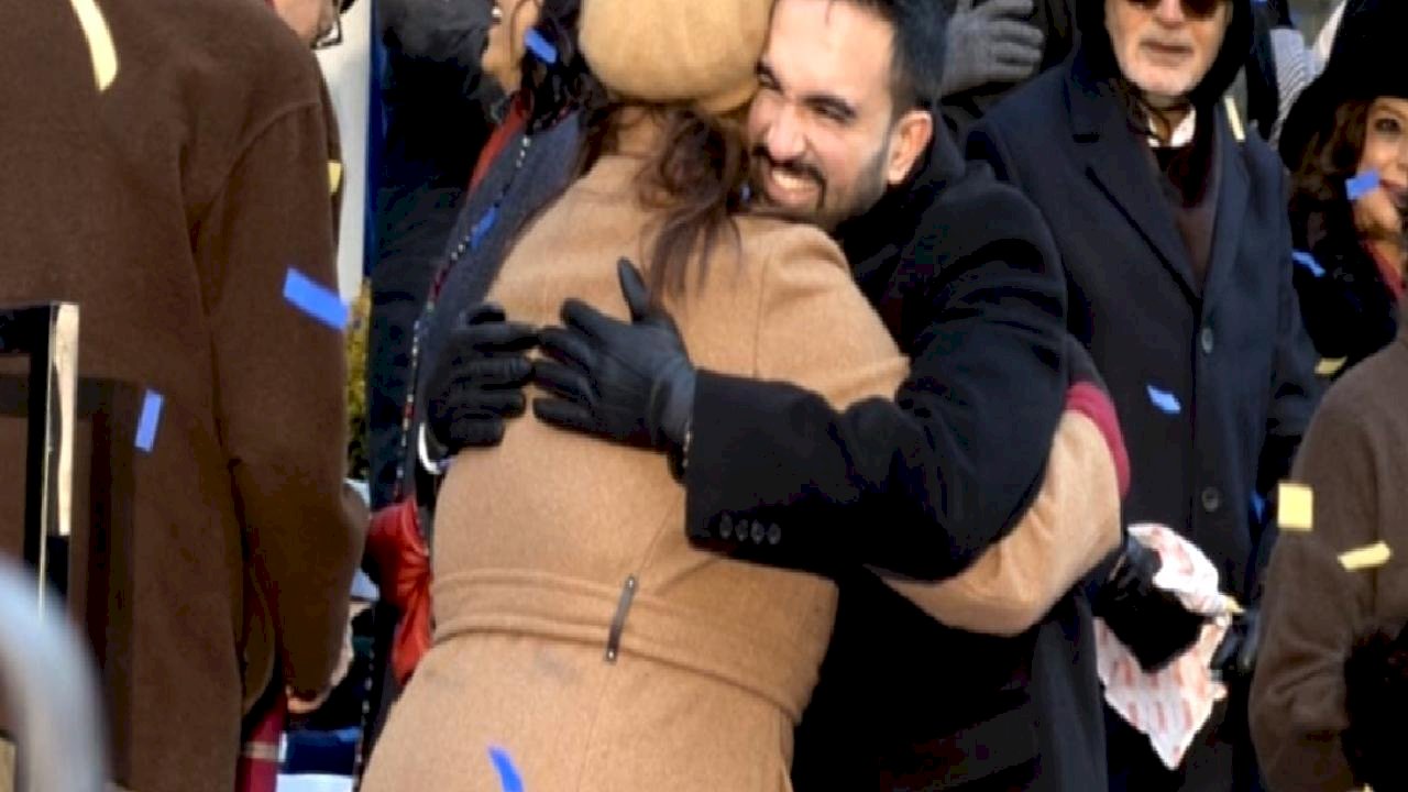 New York'un ilk Müslüman Belediye Başkanı Mamdani, Kur'an-ı Kerim'e el basarak yemin etti