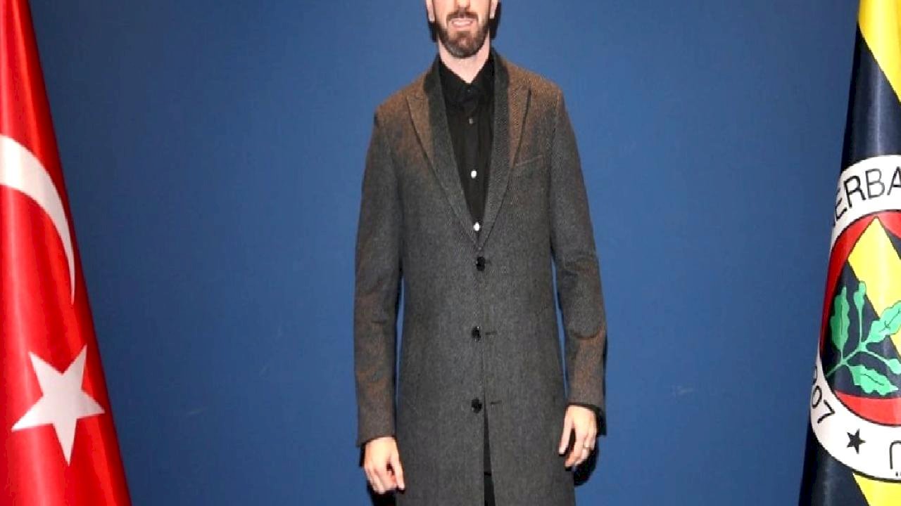 Ramil Guliyev, Fenerbahçe'de atletizm şube sorumlusu oldu